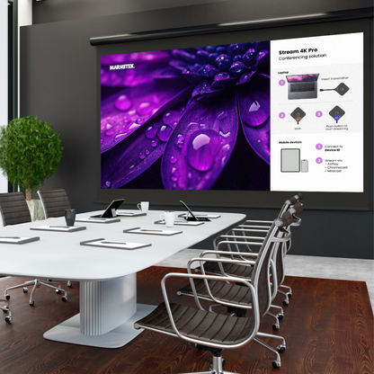 Stream 4K Pro - Wireless 4K HDMI presentation system | Ambiance Image - Meeting room with screen with start screen Stream 4K Pro | Marmitek