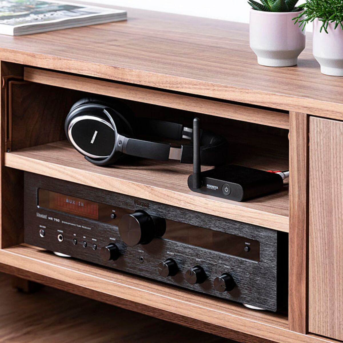 Audio Anywhere 630 - Audio Transmitter - Audio Receiver in a Cabinet with a connected AV Receiver | Marmitek